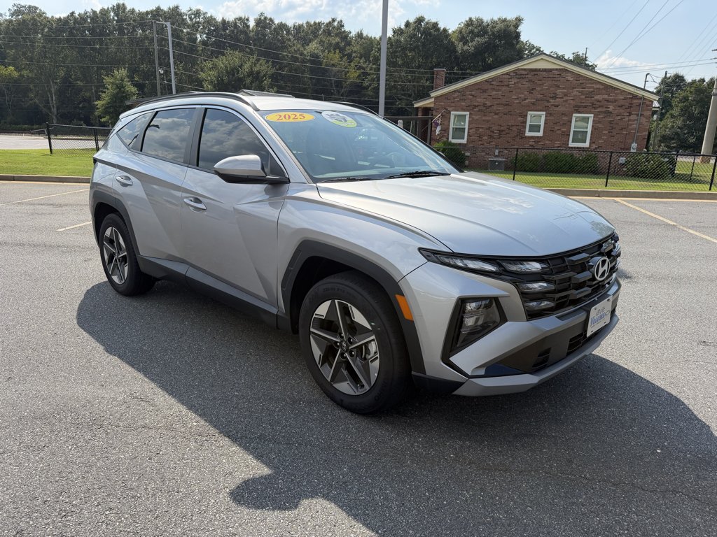 Used 2025 Silver Hyundai SEL image 13