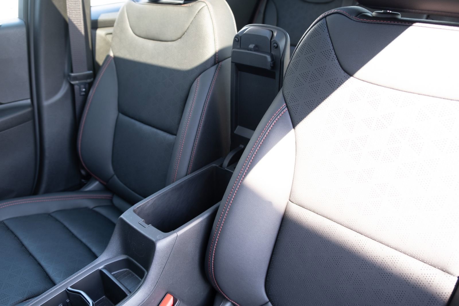 2027 Chevrolet Bolt RS - Photo 12