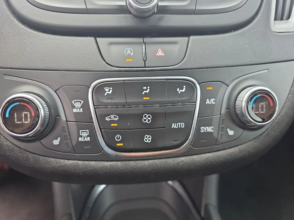 Used 2025 Summit White Chevrolet LT image 17
