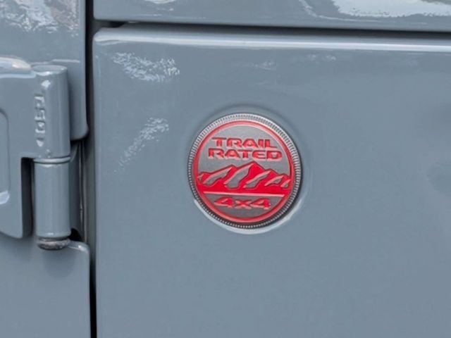 Used 2024 Gray Jeep Rubicon image 12