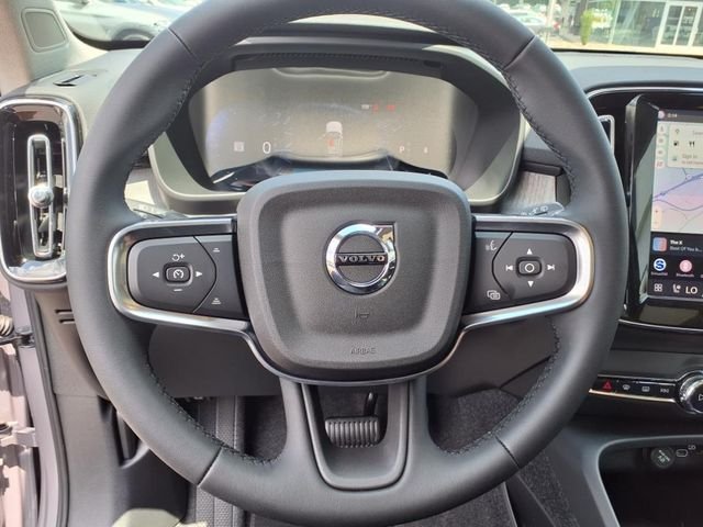 2026 Volvo XC40 Plus - Photo 16