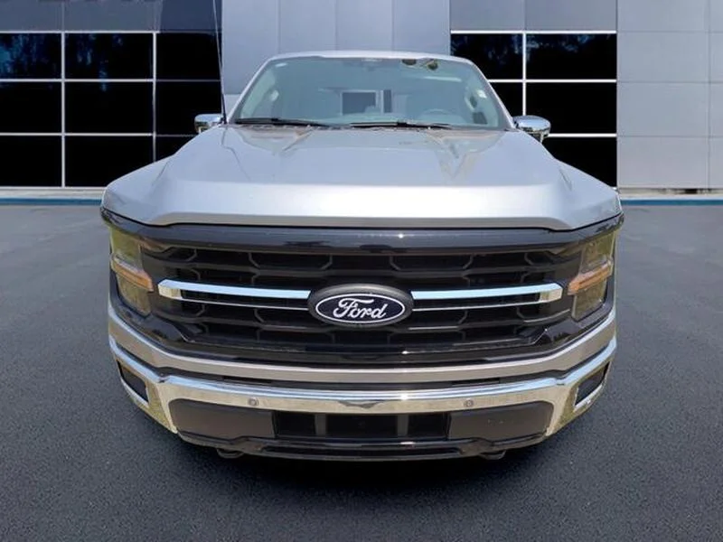 New 2026 Iconic Silver Metallic Ford XLT image 2