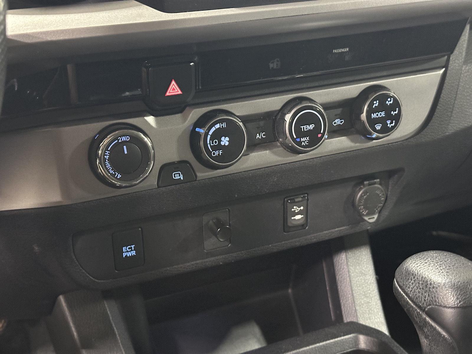 2017 Toyota Tacoma SR5 - Photo 29