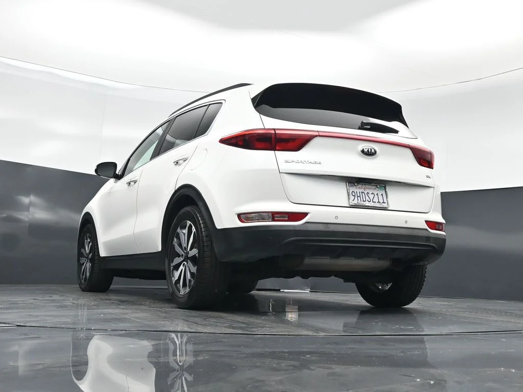 Used 2018 White Kia EX image 50