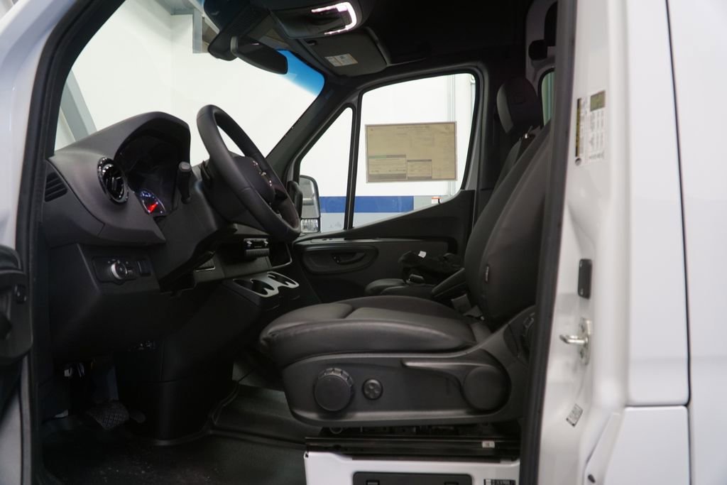 2025 Mercedes-Benz Sprinter Crew Van Base - Photo 24