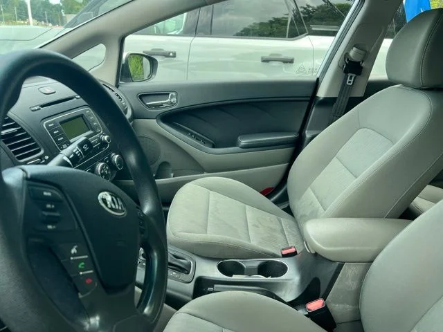 Used 2016 Silver Kia LX image 4