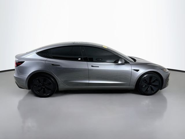 Used 2025  Tesla Long Range image 9