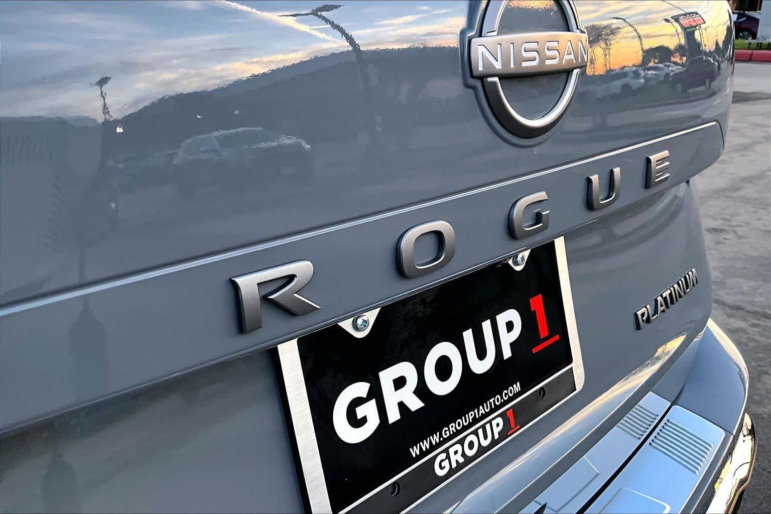 Used 2024 Boulder Gray Pearl Nissan Platinum image 31