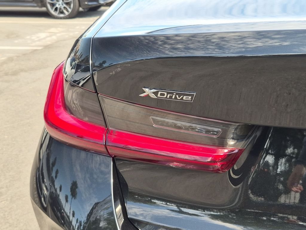 Used 2024 Black BMW 330e xDrive image 35