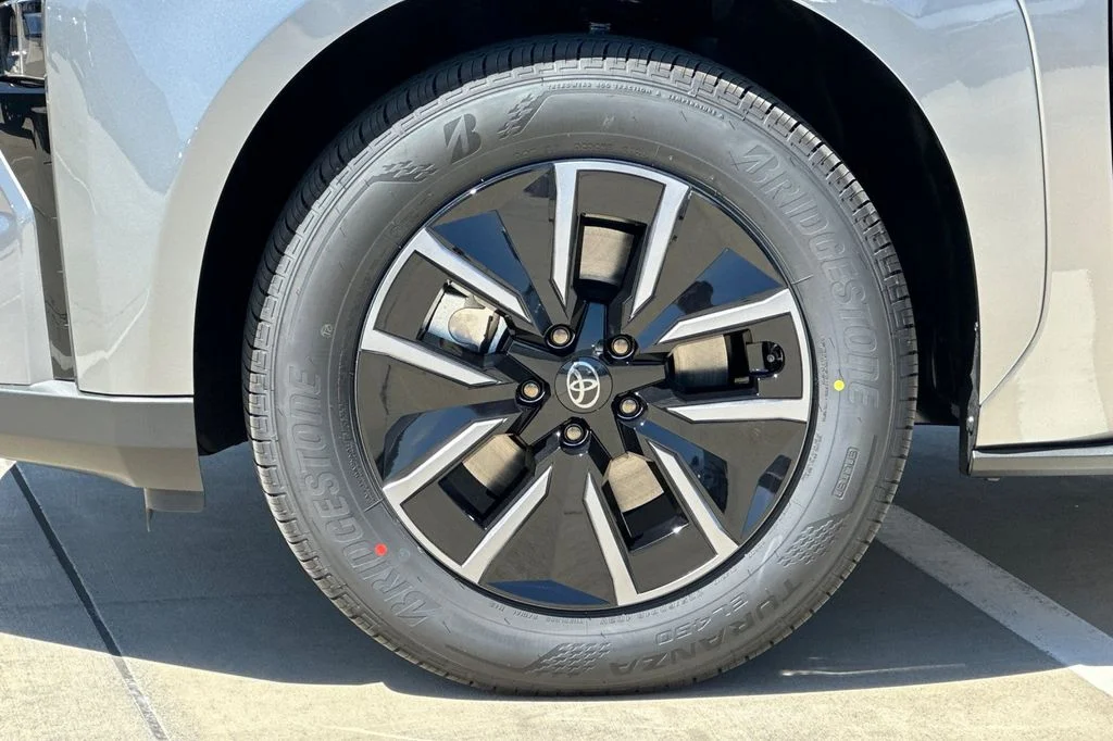 New 2026 Heavy Metal <sup>1</sup> Toyota  XLE image 24