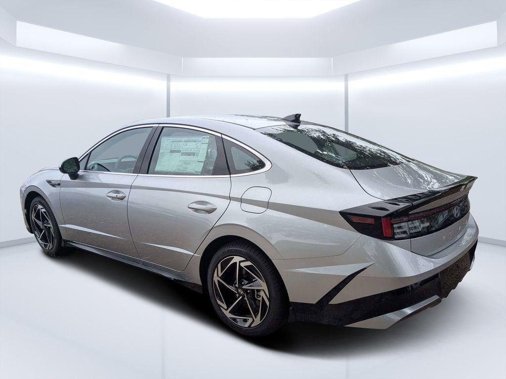 New 2026 Silver Hyundai SEL Sport image 5