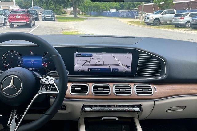 Used 2025 Blue Mercedes-Benz GLE 350 image 6