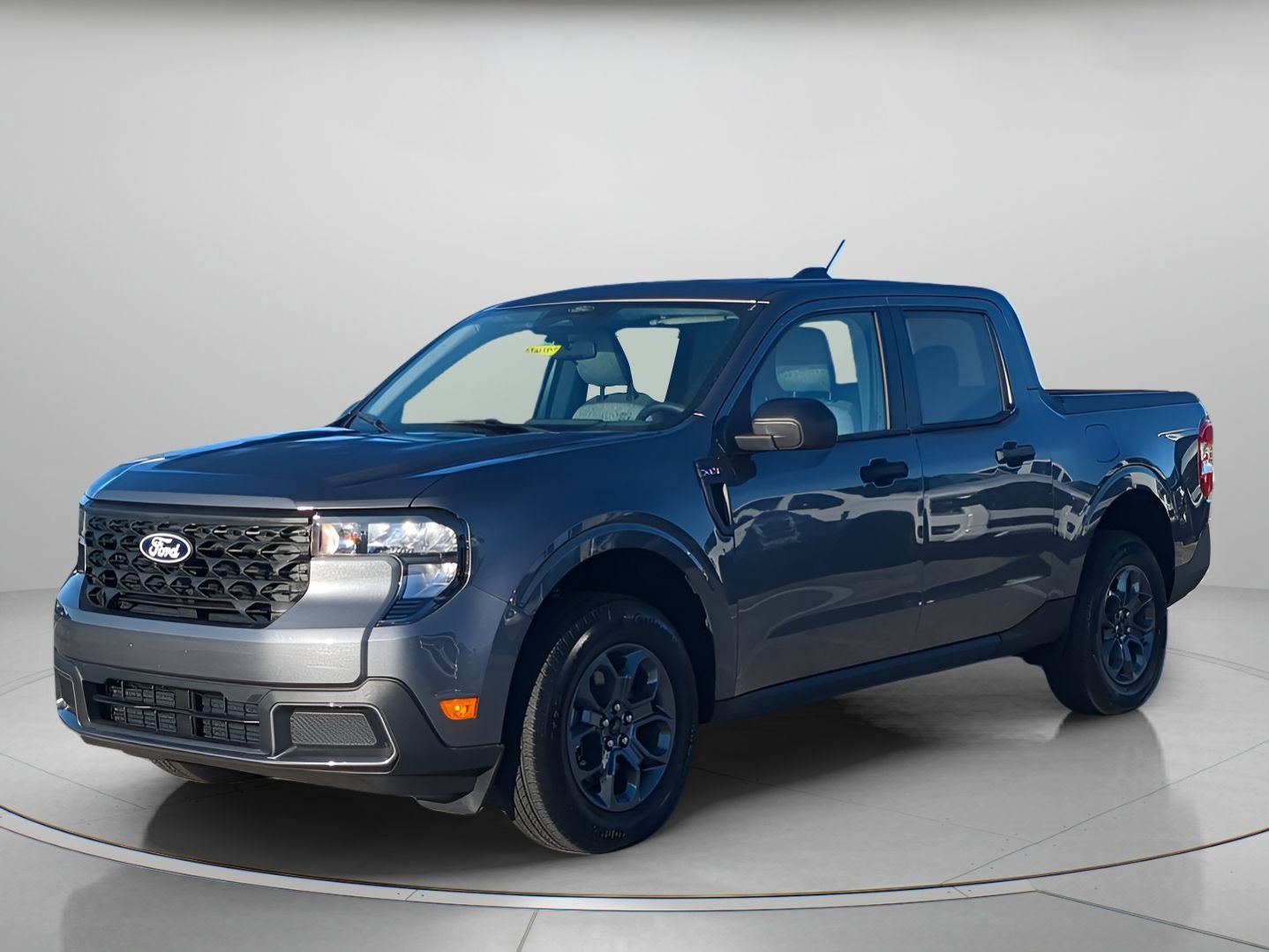New 2026 Carbonized Gray Metallic Ford XLT image 1