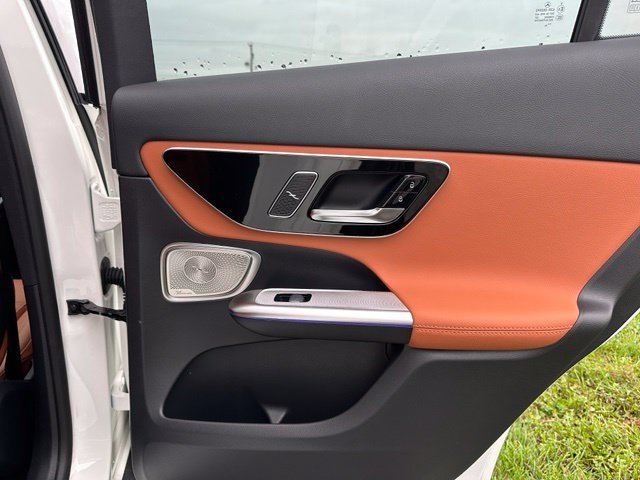 New 2027 Polar White Mercedes-Benz GLC 300 image 57