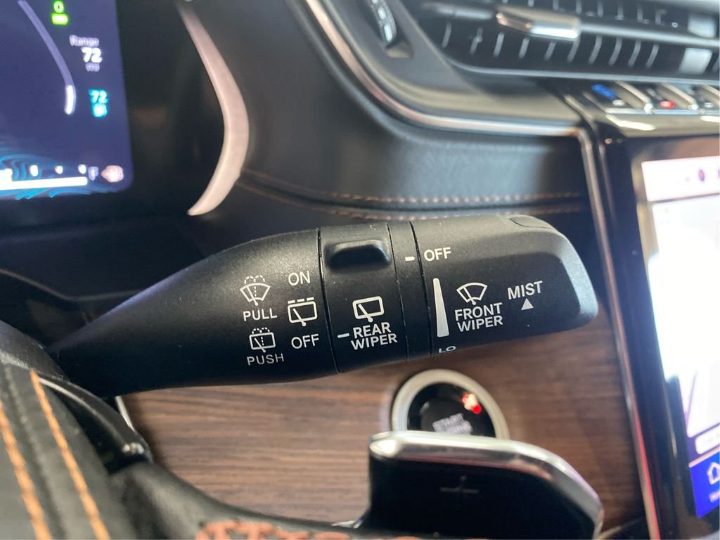 Used 2023 Silver Jeep Summit 4xe image 18