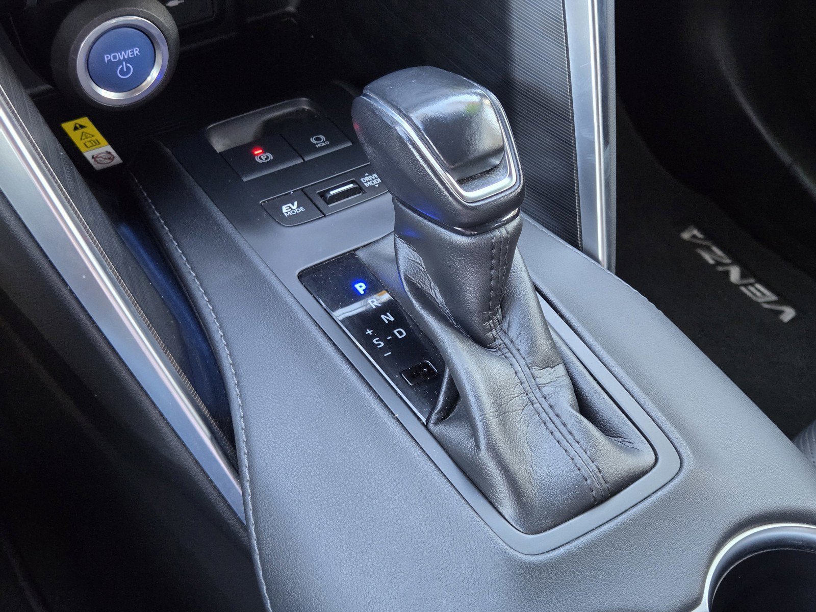 Used 2021  Toyota  image 23