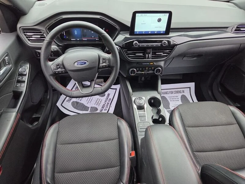 Used 2024 Agate Black Metallic Ford ST-Line image 9