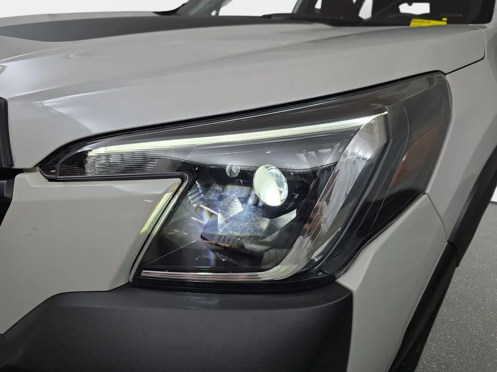 Used 2022 White Subaru Wilderness image 32