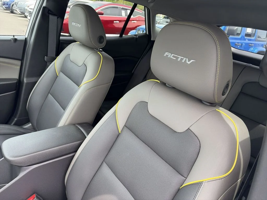 Used 2025 White Chevrolet ACTIV image 11