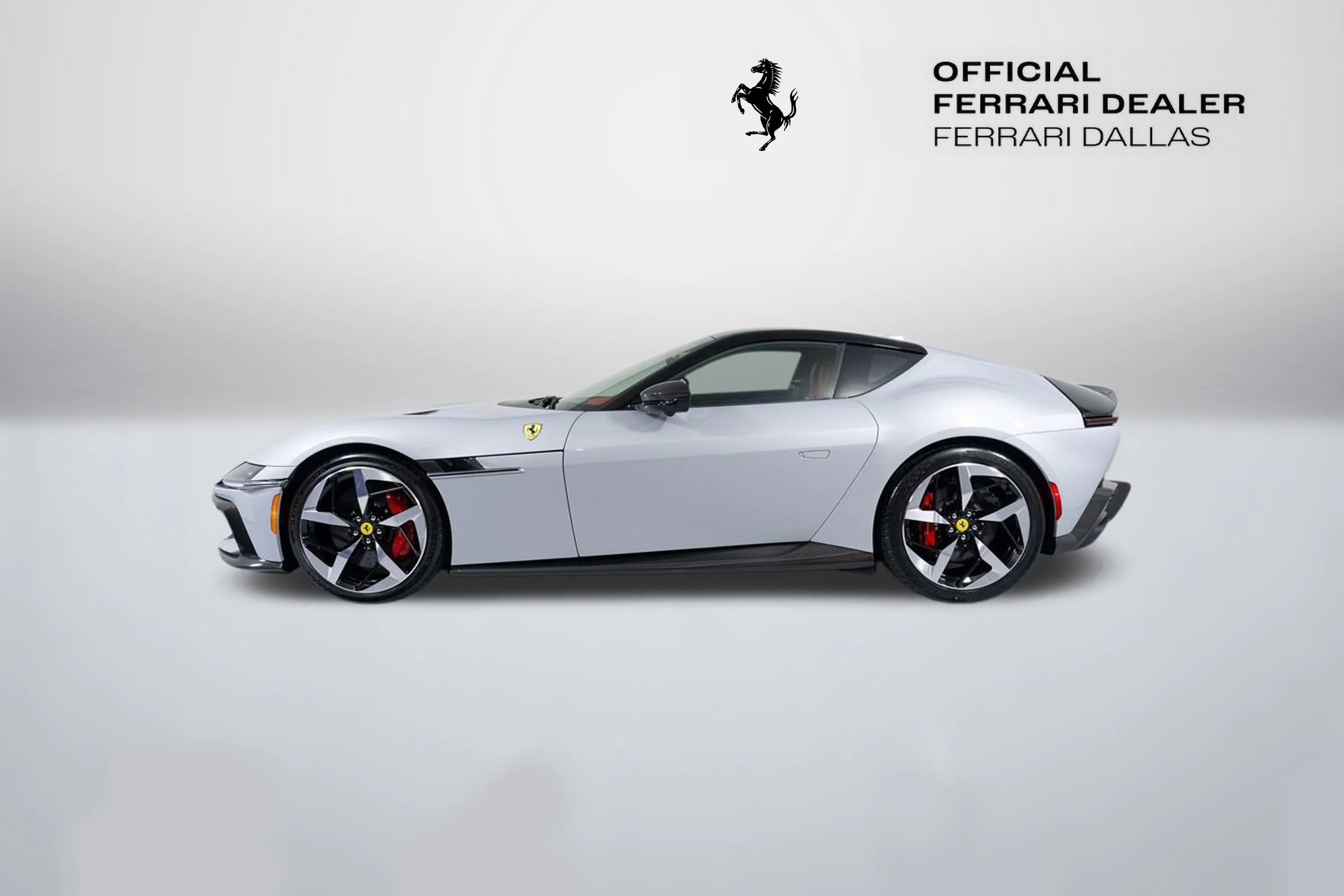 Used 2025 Bianco Artico Ferrari Coupe image 3