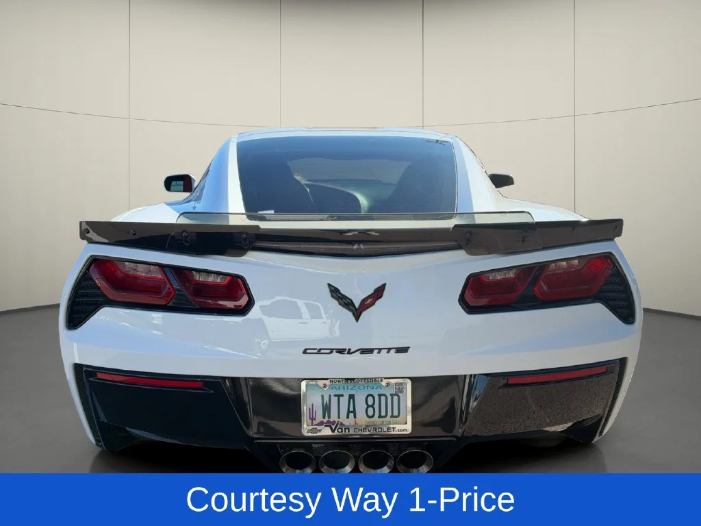 Used 2019 White Chevrolet Stingray Z51 image 8