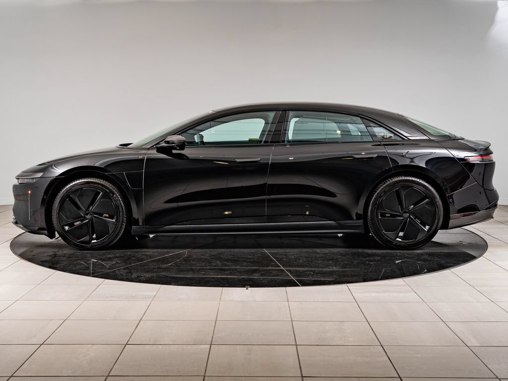 Used 2024 Black Lucid Touring image 5