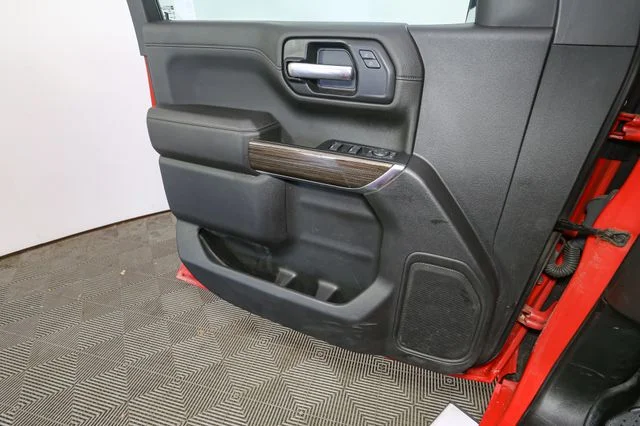 Used 2022 Red Chevrolet LT image 32