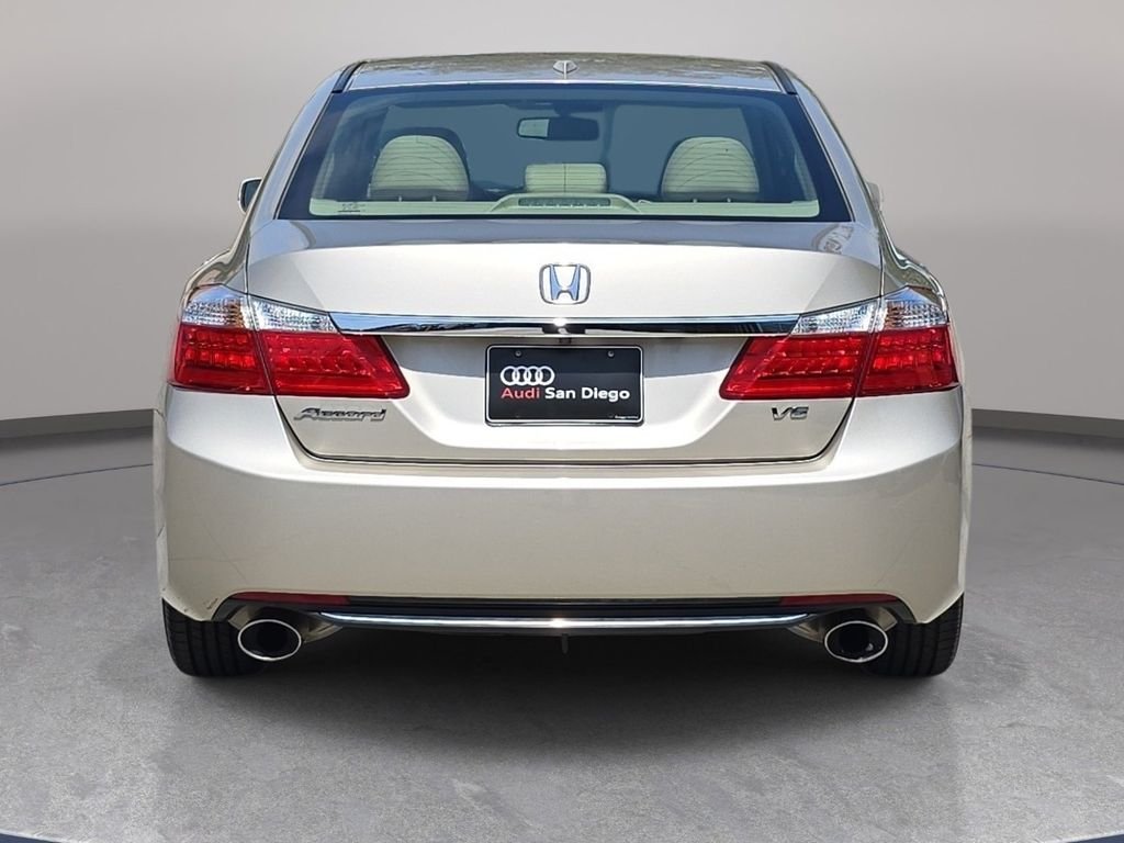 Used 2015  Honda EX-L image 7