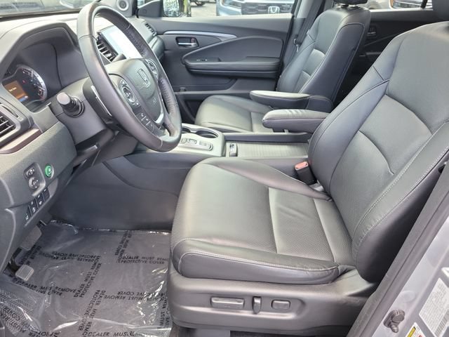 Certified Used 2023 Lunar Silver Metallic Honda AWD RTL-E image 17