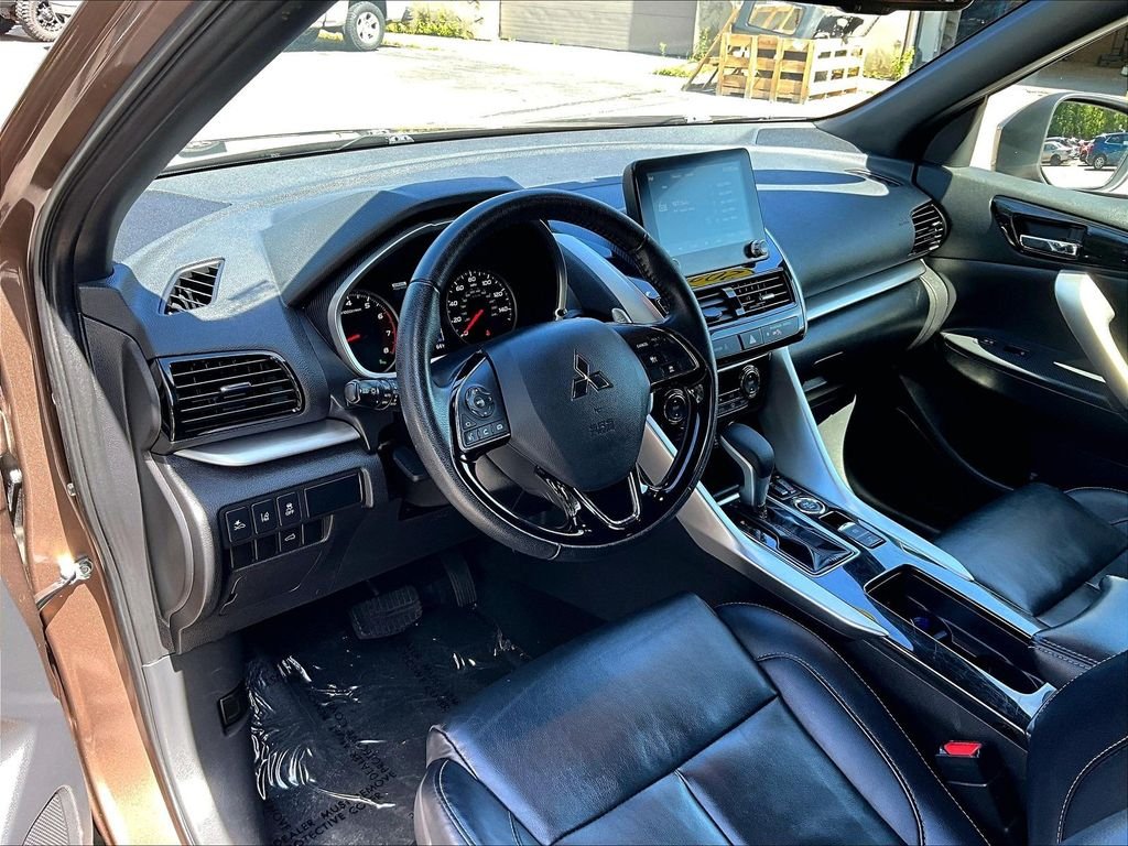 Used 2024 Bronze Metallic Mitsubishi SE image 8