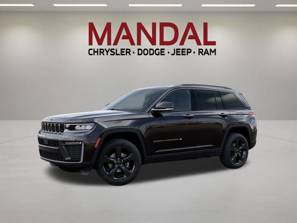 New 2026 Diamond Black Crystal Pearl-Coat Exterior Paint Jeep Limited image 2