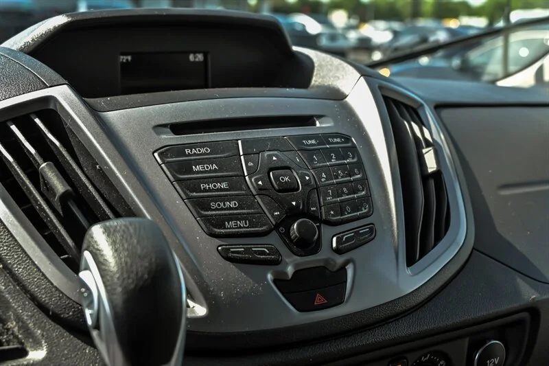 Used 2016 Oxford White Ford 150 XLT image 16