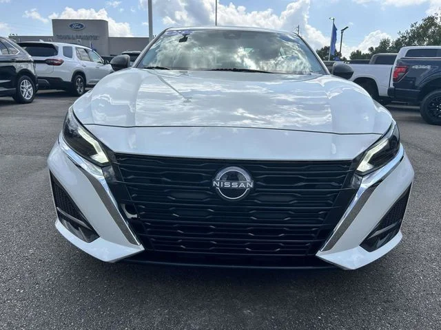 Certified Used 2025 Glacier White Nissan 2.5 SV image 8