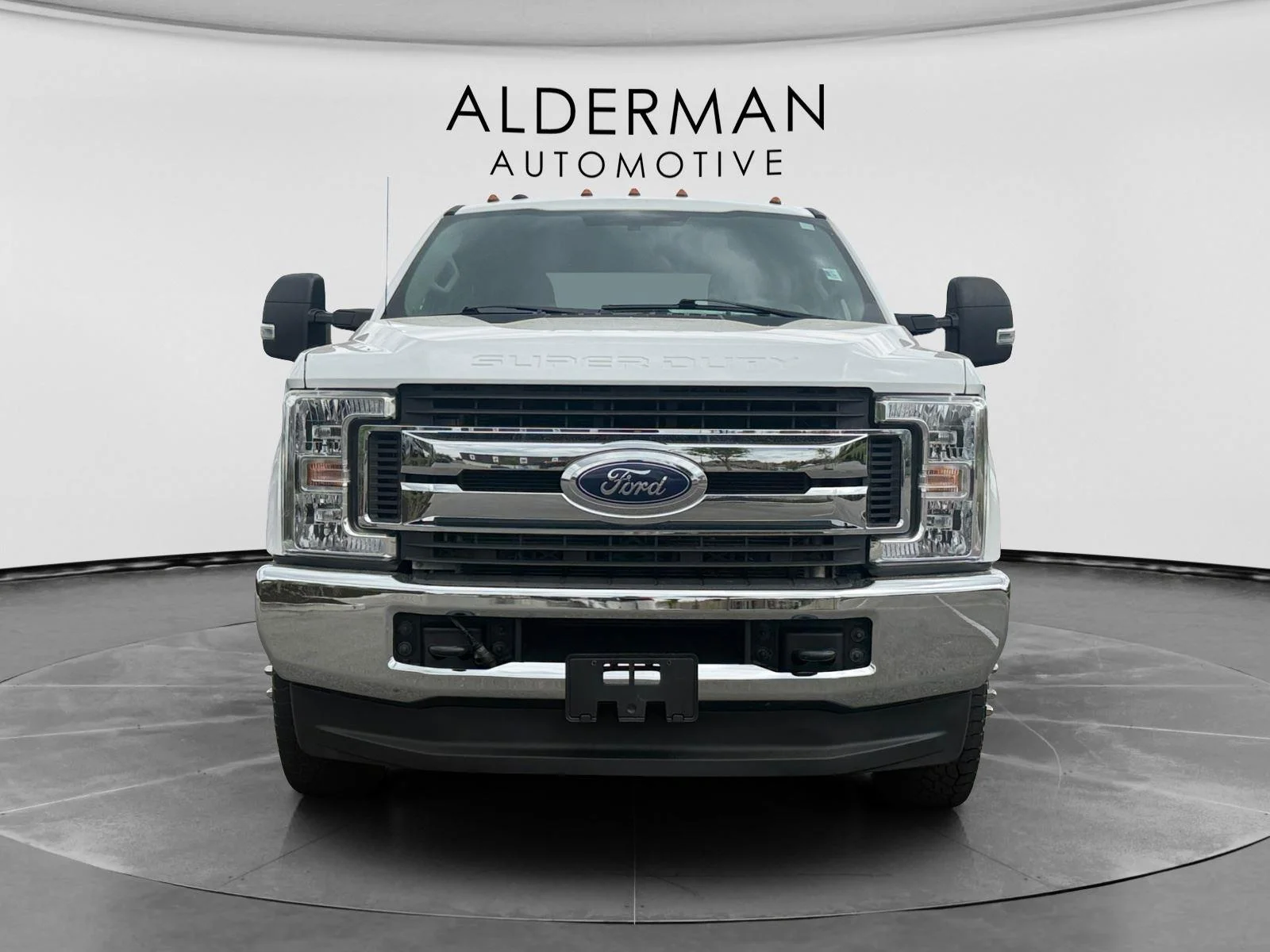 2018 Ford F-350 Super Duty XLT - Photo 8
