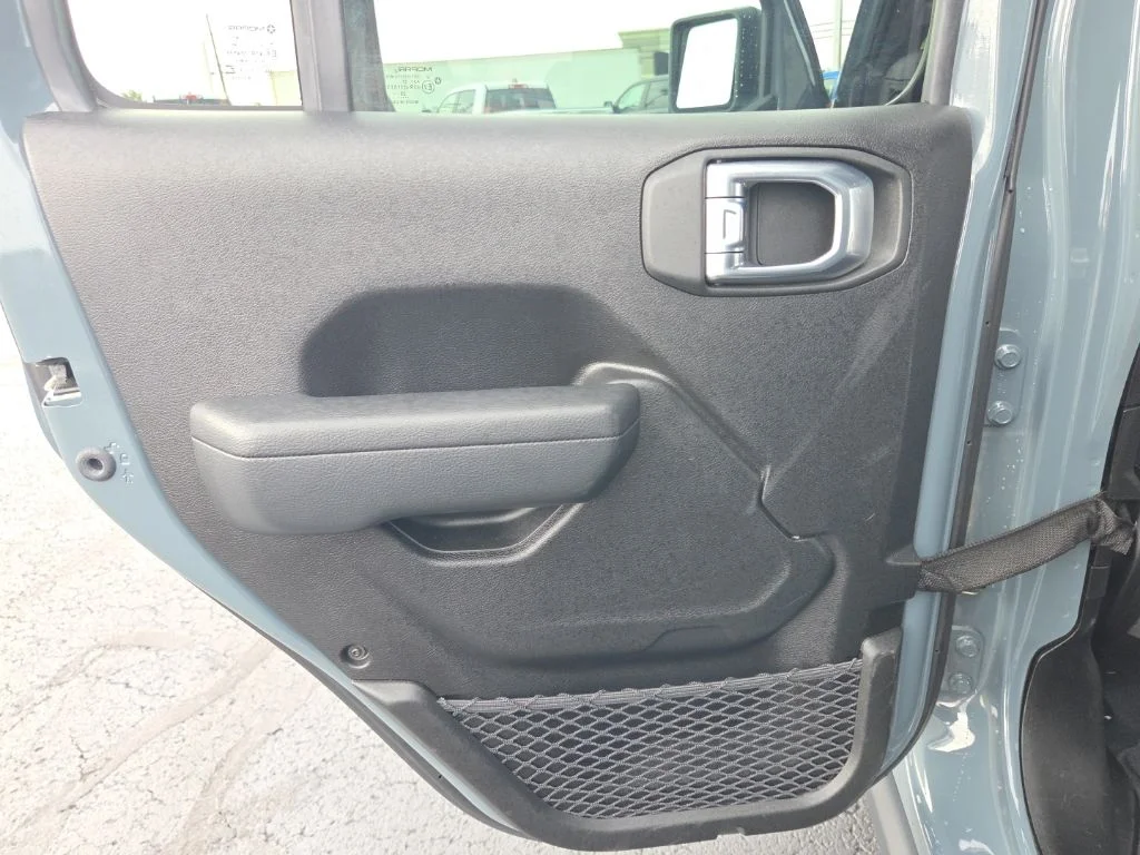 Used 2026 Gray Jeep Rubicon image 18