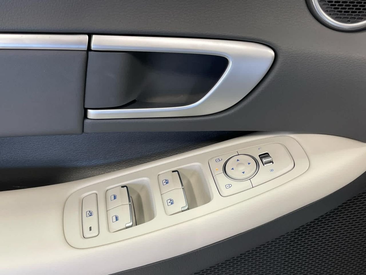 2026 Hyundai Sonata SEL - Photo 29