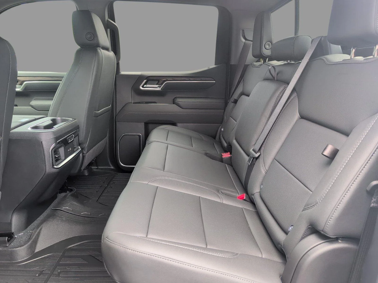 New 2026 Glacier White Tricoat GMC SLT image 37