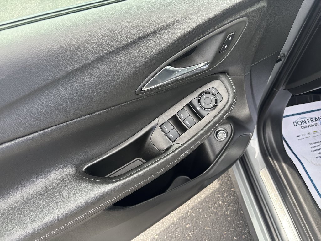 Used 2023 MOONSTONE GRAY METALLIC Buick Select image 15