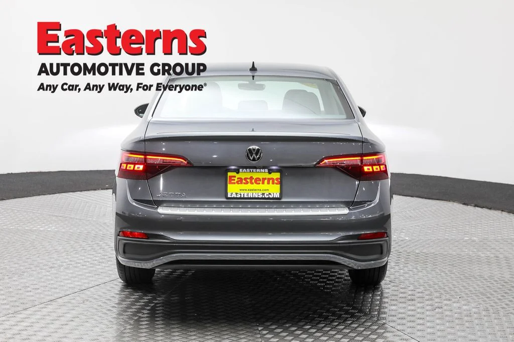 Used 2023 Gray Volkswagen 1.5T S image 6