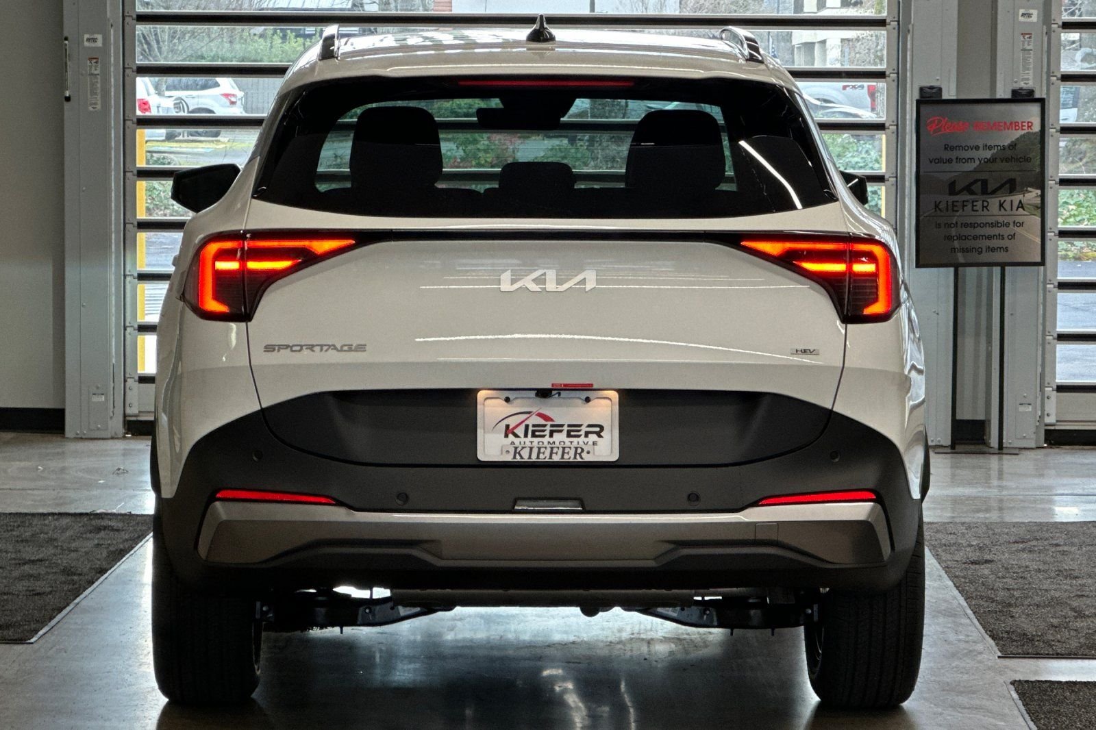 New 2026 Snow White Pearl Kia EX image 4