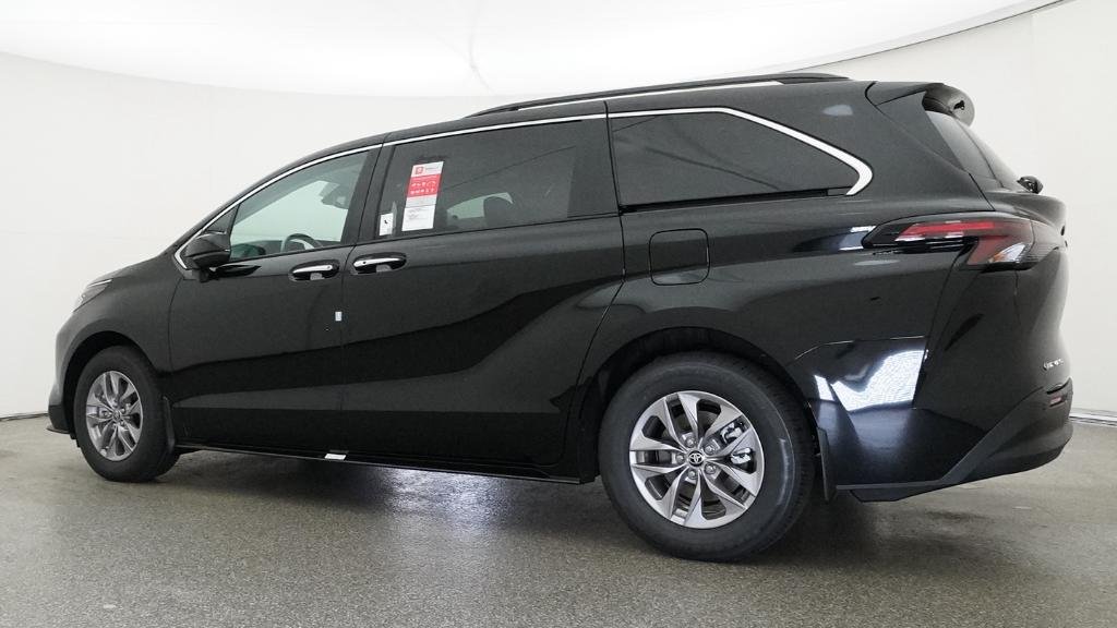 New 2026 Midnight Black Metallic Toyota XLE image 15
