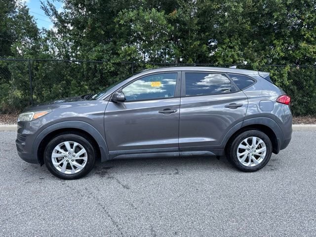 Used 2020 Gray Hyundai SE image 2