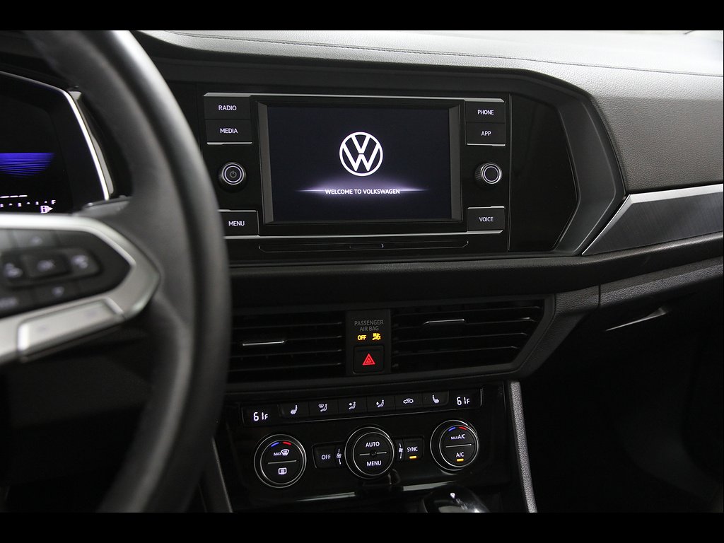 Used 2024 Opal White Pearl Volkswagen SE image 9