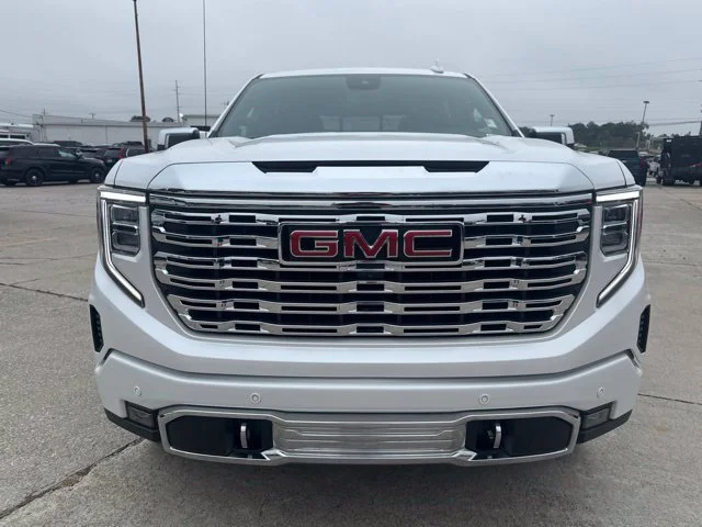 Used 2025 White GMC Denali image 8