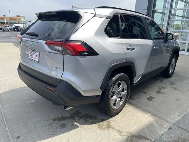 2024 Toyota RAV4 XLE - Photo 34