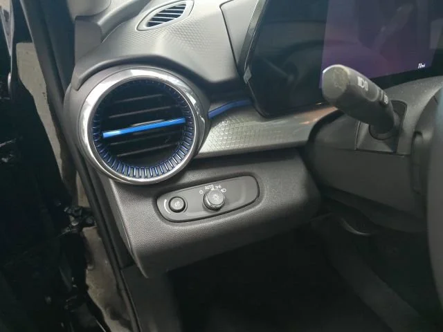 2026 Chevrolet Trax LT - Photo 11