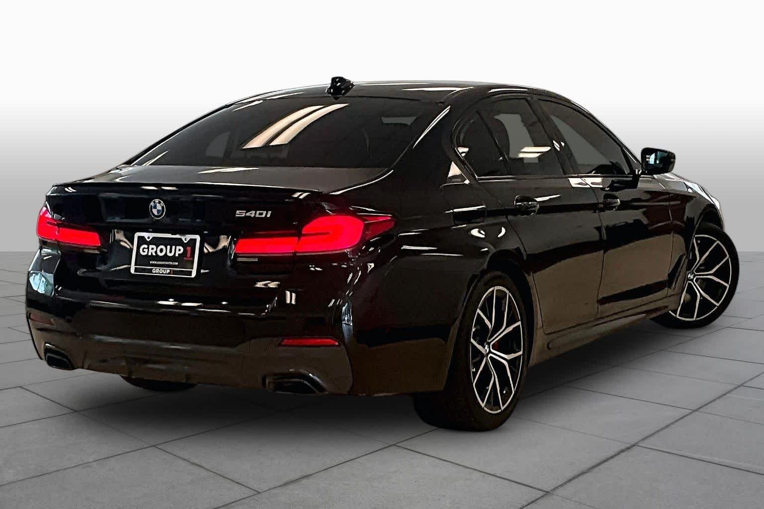 Used 2023 Black Sapphire Metallic BMW 540i image 11