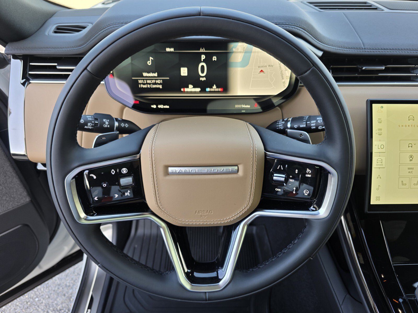 New 2026 Fuji White Land Rover SE image 16