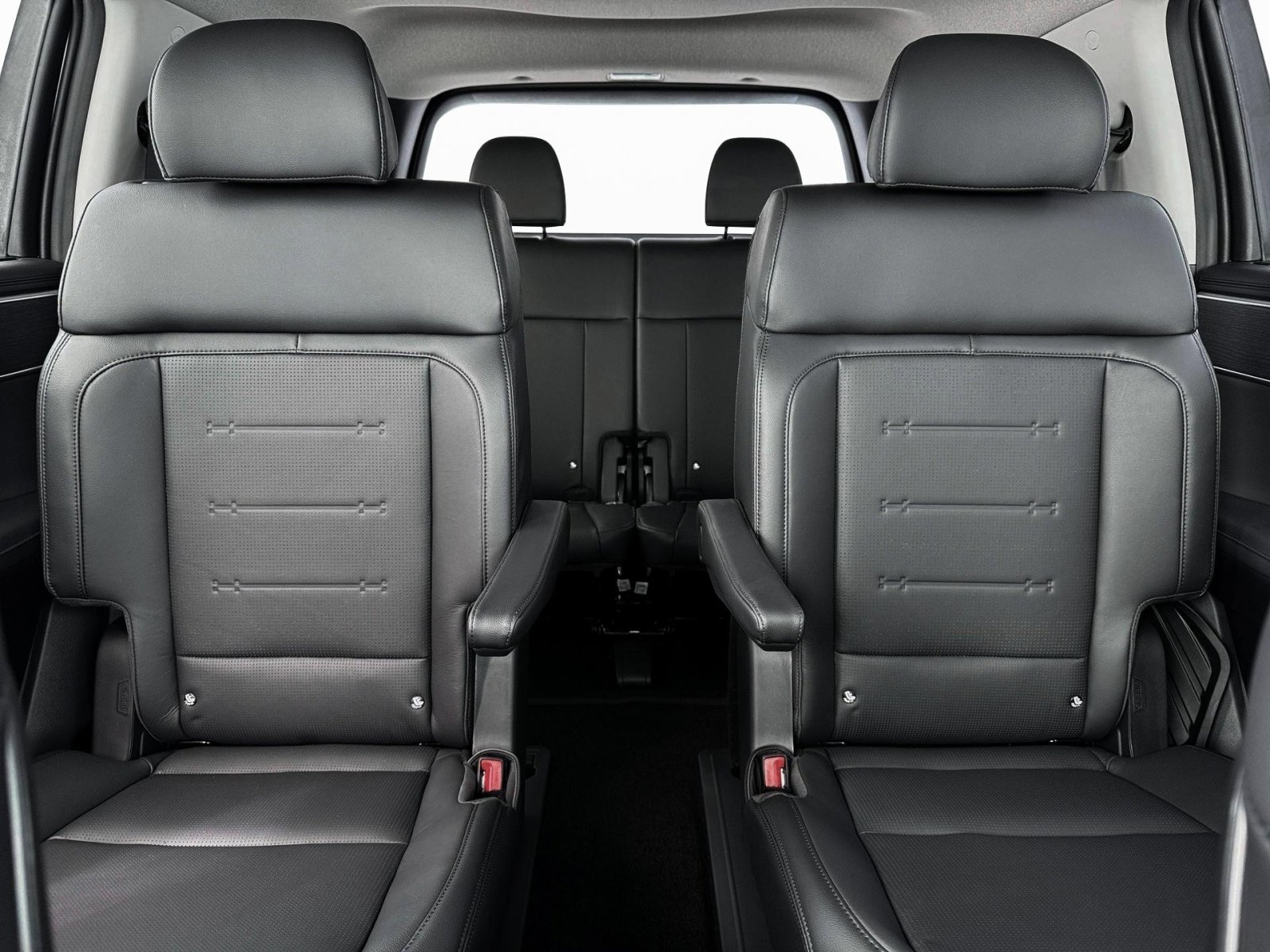 New 2026 Phantom Black Hyundai Limited 6P image 16