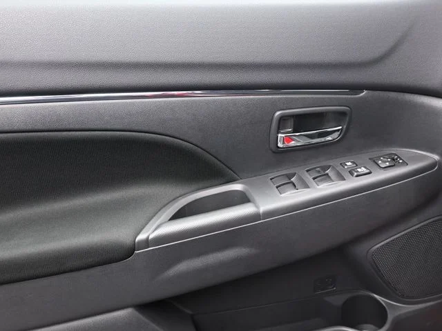 New 2026 Red Mitsubishi 2.0 ES image 12